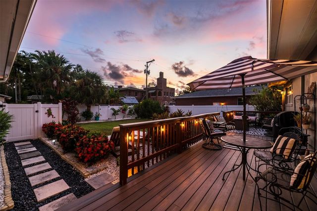 200 PARK STREET N, St Petersburg, FL 33710