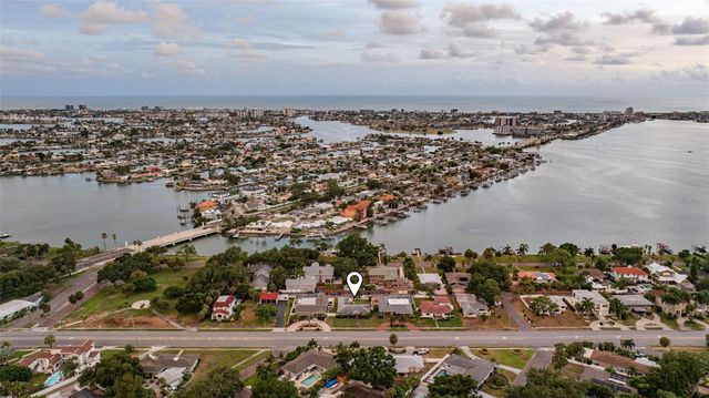 200 PARK STREET N, St Petersburg, FL 33710