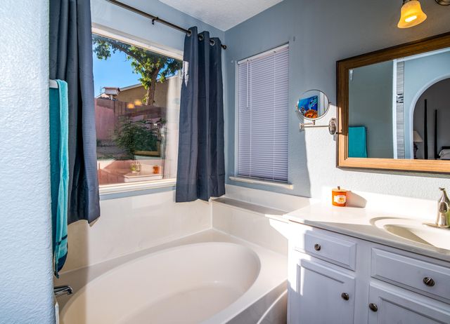 6415 Bosque Meadows Place NW, Albuquerque, NM 87120