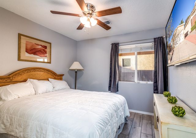 6415 Bosque Meadows Place NW, Albuquerque, NM 87120