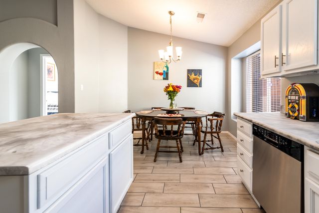 6415 Bosque Meadows Place NW, Albuquerque, NM 87120