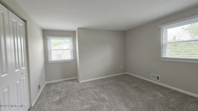1032 Valley Stream Road, Toms River, NJ 08753