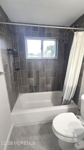 1032 Valley Stream Road, Toms River, NJ 08753