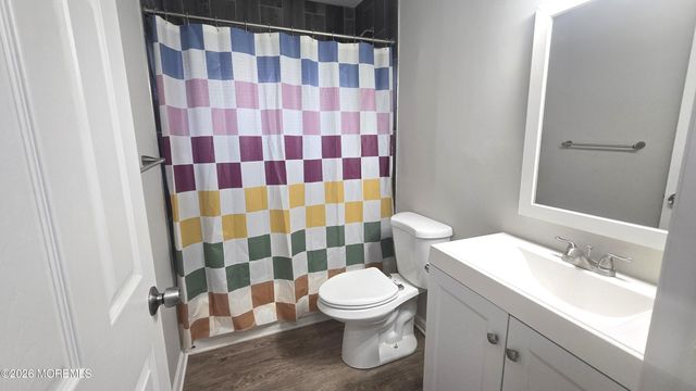 1032 Valley Stream Road, Toms River, NJ 08753