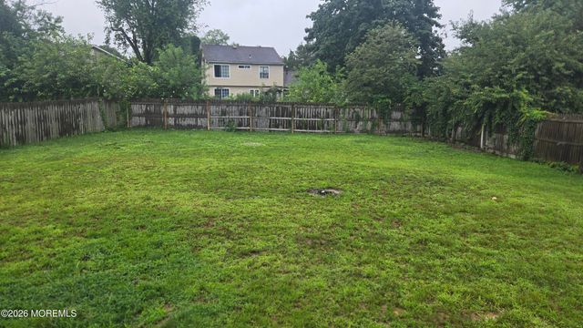 1032 Valley Stream Road, Toms River, NJ 08753