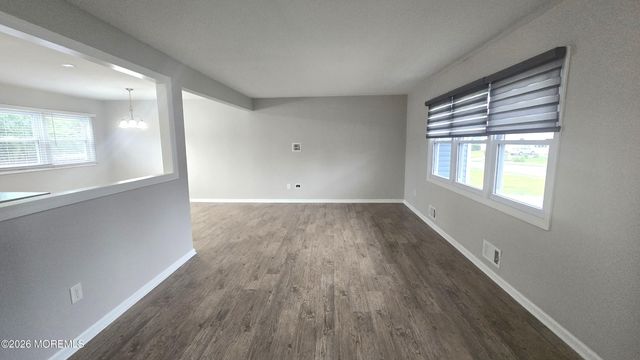 1032 Valley Stream Road, Toms River, NJ 08753
