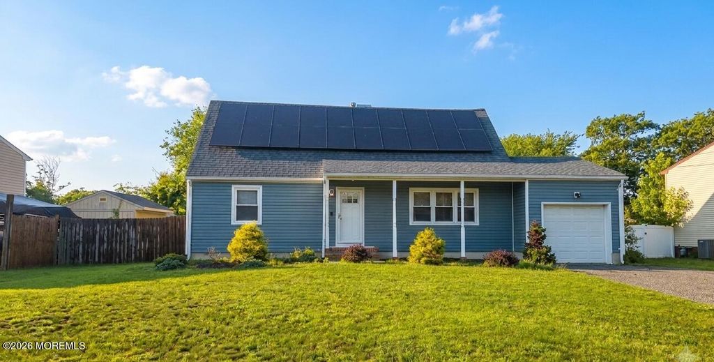 1032 Valley Stream Road, Toms River, NJ 08753