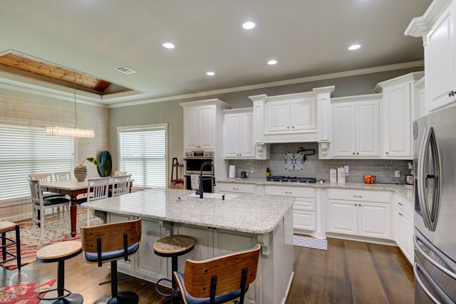 7453 Shirley Francis Road, Shreveport, LA 71129
