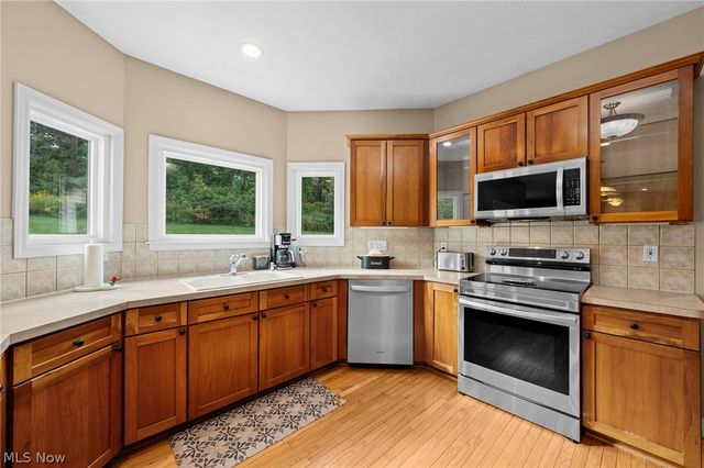 6576 Glen Coe Drive, Brecksville, OH 44141