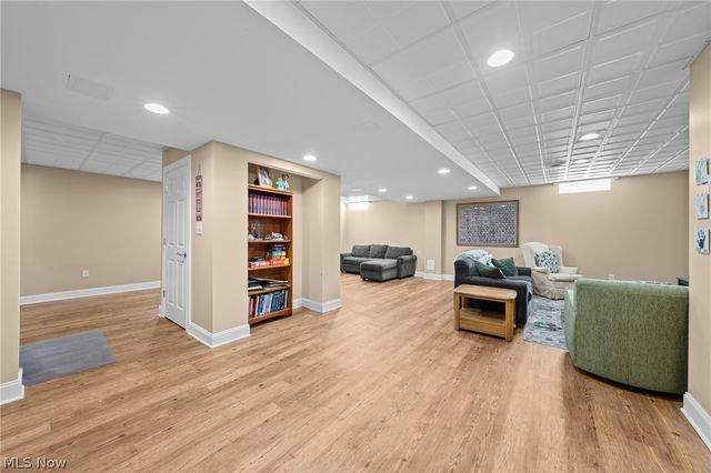 6576 Glen Coe Drive, Brecksville, OH 44141
