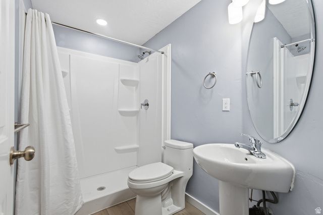 263 E SUNSHINE DR, Saratoga Springs, UT 84043