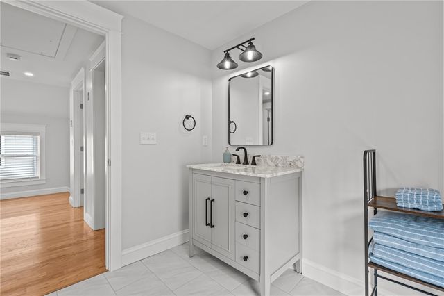 484 Thames Street, Bristol, RI 02809