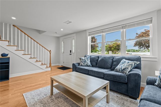 484 Thames Street, Bristol, RI 02809