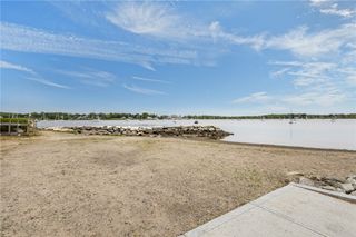 484 Thames Street, Bristol, RI 02809