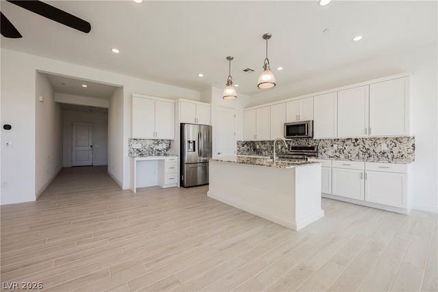 9016 Skye Treeline Street, Las Vegas, NV 89166