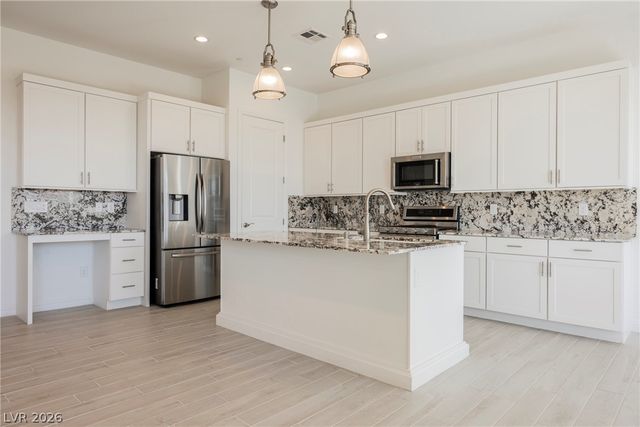 9016 Skye Treeline Street, Las Vegas, NV 89166