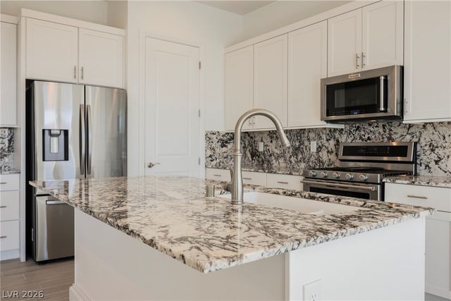 9016 Skye Treeline Street, Las Vegas, NV 89166