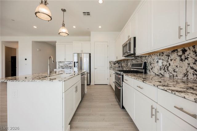 9016 Skye Treeline Street, Las Vegas, NV 89166