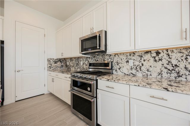 9016 Skye Treeline Street, Las Vegas, NV 89166