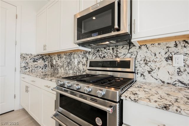 9016 Skye Treeline Street, Las Vegas, NV 89166