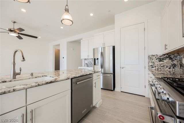 9016 Skye Treeline Street, Las Vegas, NV 89166