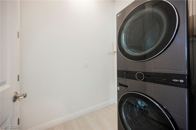 9016 Skye Treeline Street, Las Vegas, NV 89166