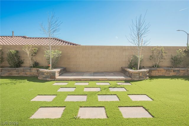 9016 Skye Treeline Street, Las Vegas, NV 89166