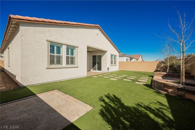 9016 Skye Treeline Street, Las Vegas, NV 89166