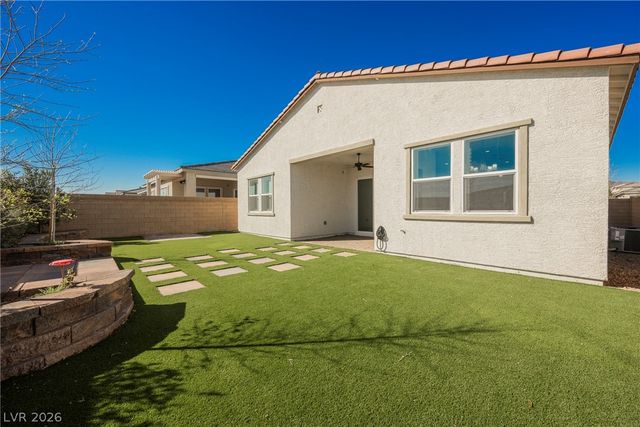 9016 Skye Treeline Street, Las Vegas, NV 89166