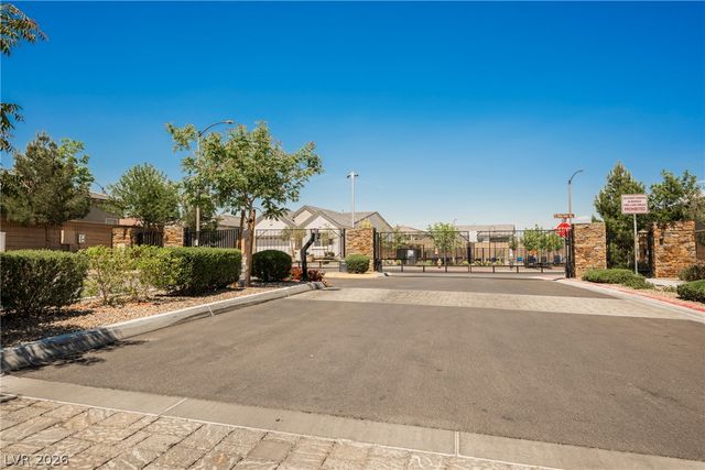 9016 Skye Treeline Street, Las Vegas, NV 89166