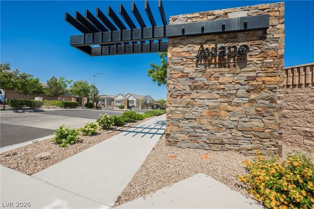 9016 Skye Treeline Street, Las Vegas, NV 89166
