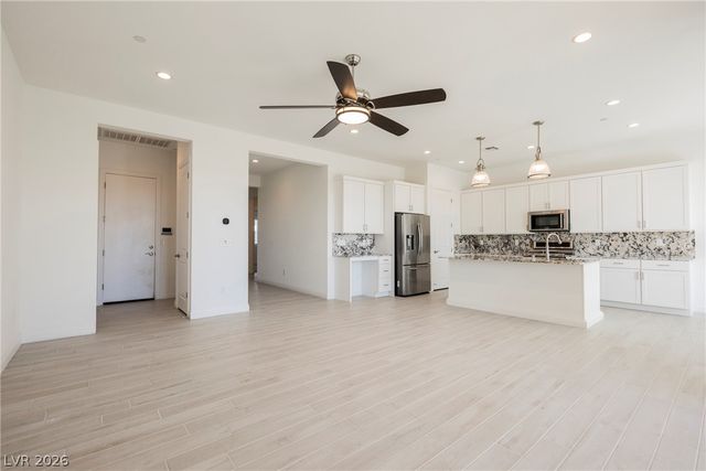 9016 Skye Treeline Street, Las Vegas, NV 89166