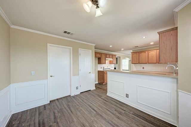 903 Estate DR, Hutto, TX 78634