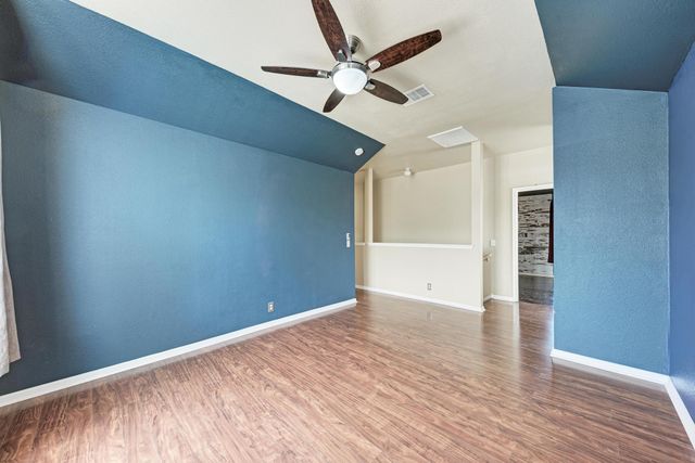 903 Estate DR, Hutto, TX 78634