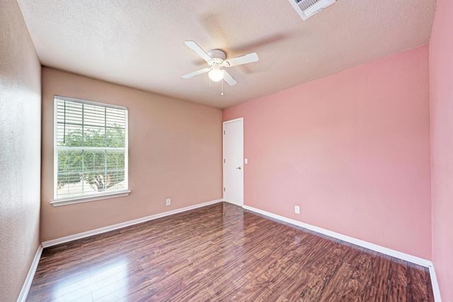 903 Estate DR, Hutto, TX 78634
