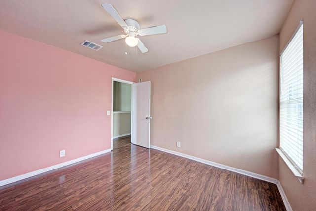 903 Estate DR, Hutto, TX 78634