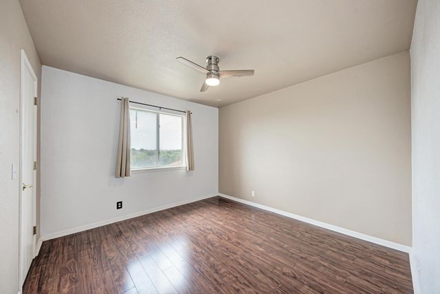 903 Estate DR, Hutto, TX 78634