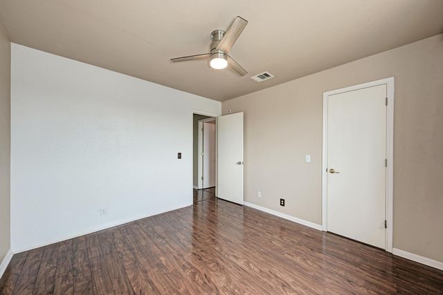 903 Estate DR, Hutto, TX 78634