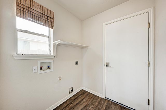 903 Estate DR, Hutto, TX 78634
