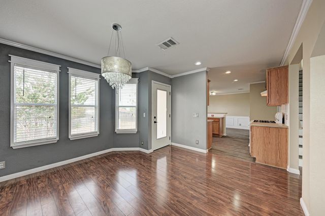 903 Estate DR, Hutto, TX 78634