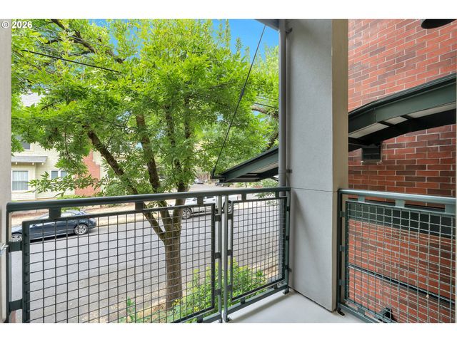 1128 Ne SCHUYLER St 106, Portland, OR 97212