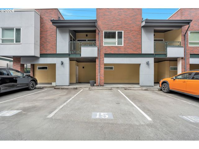 1128 Ne SCHUYLER St 106, Portland, OR 97212