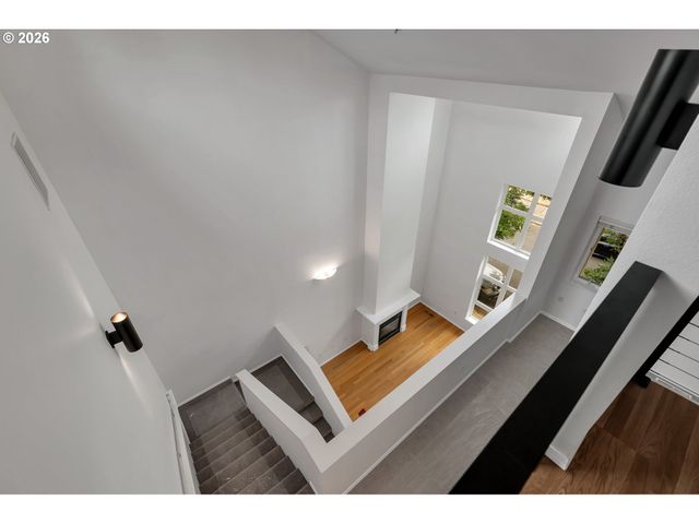 1128 Ne SCHUYLER St 106, Portland, OR 97212