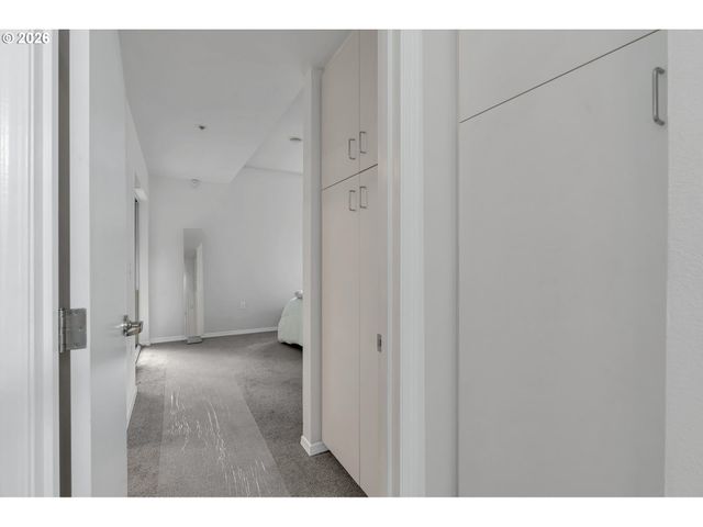 1128 Ne SCHUYLER St 106, Portland, OR 97212