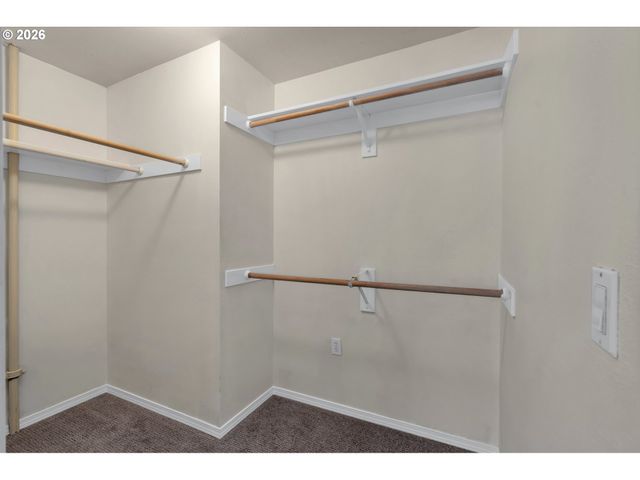 1128 Ne SCHUYLER St 106, Portland, OR 97212