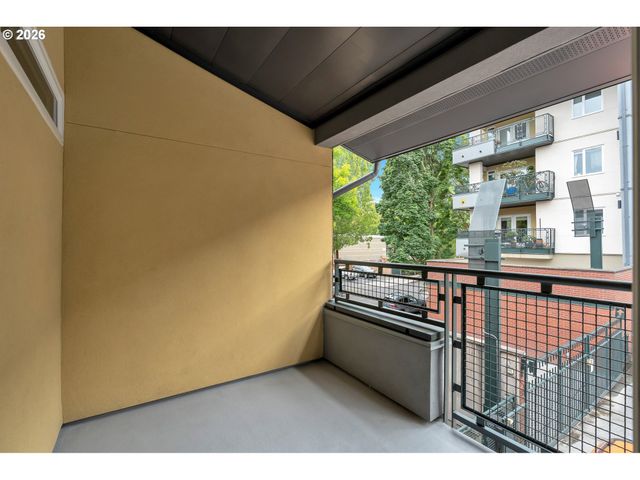 1128 Ne SCHUYLER St 106, Portland, OR 97212
