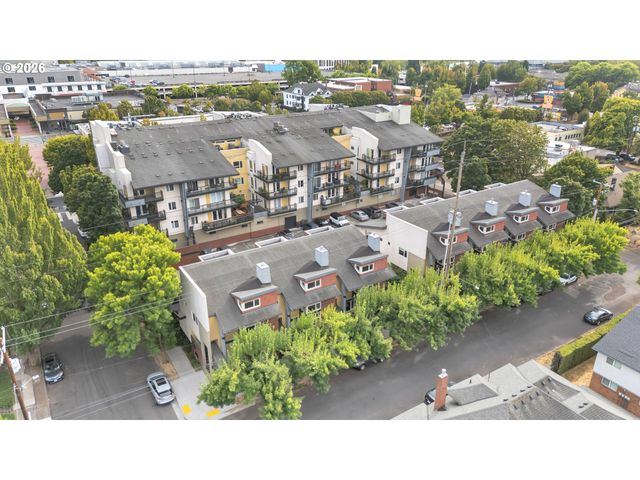 1128 Ne SCHUYLER St 106, Portland, OR 97212