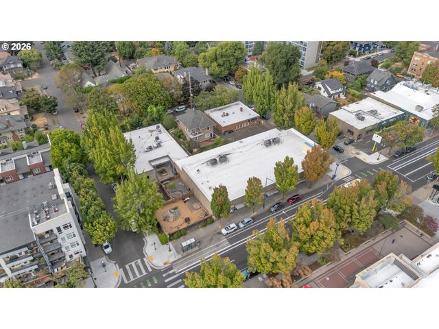 1128 Ne SCHUYLER St 106, Portland, OR 97212