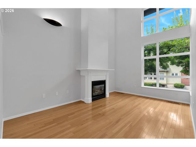 1128 Ne SCHUYLER St 106, Portland, OR 97212