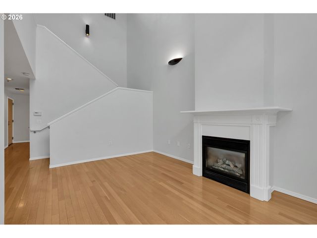 1128 Ne SCHUYLER St 106, Portland, OR 97212